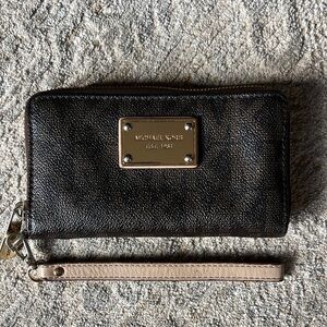 Michael Kors Black and Tan Wristlet